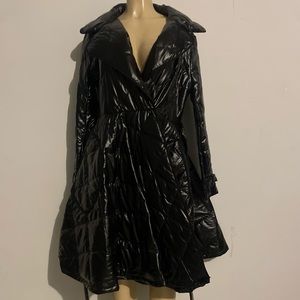 Brand new with tags women’s puffer overcoat from white dress? Size XXL.